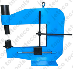 G shape hydraulic hole puncher